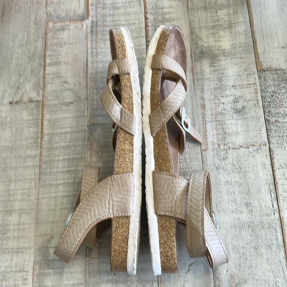 NORTHSIDE WOMENS, ANKLE STAP, COMFORTABLE SANDAL,  TAN, SIZE 8 - Picture 6 of 10